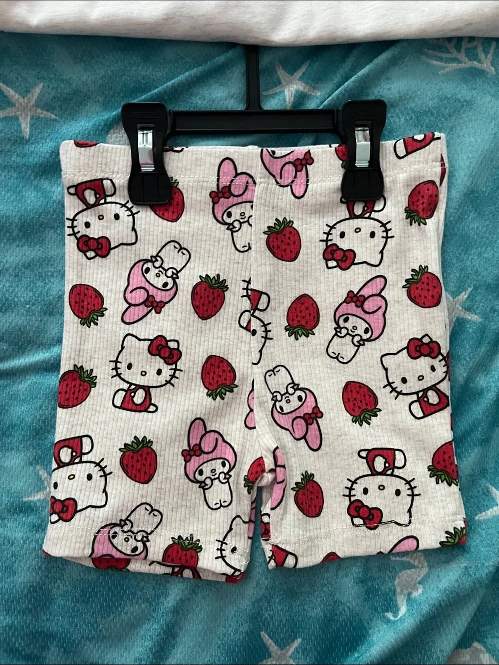 Hello Kitty & Friends Strawberry Sleep Set - White, Pink, Red